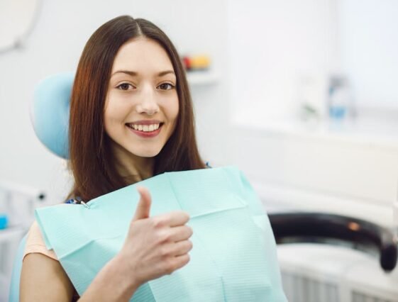 positive-girl-dentist (1)